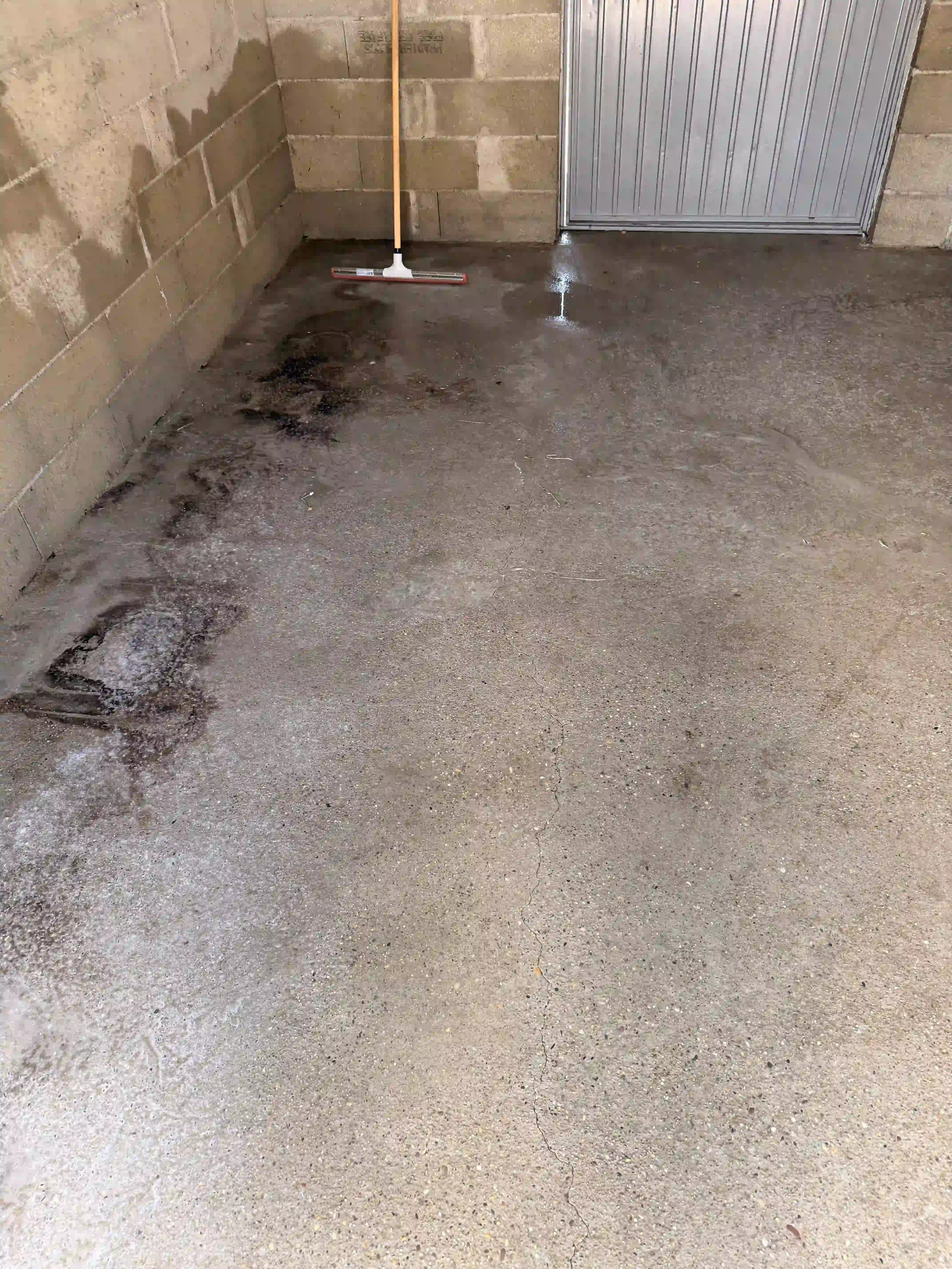 Remise en état sanitaire local poubelle