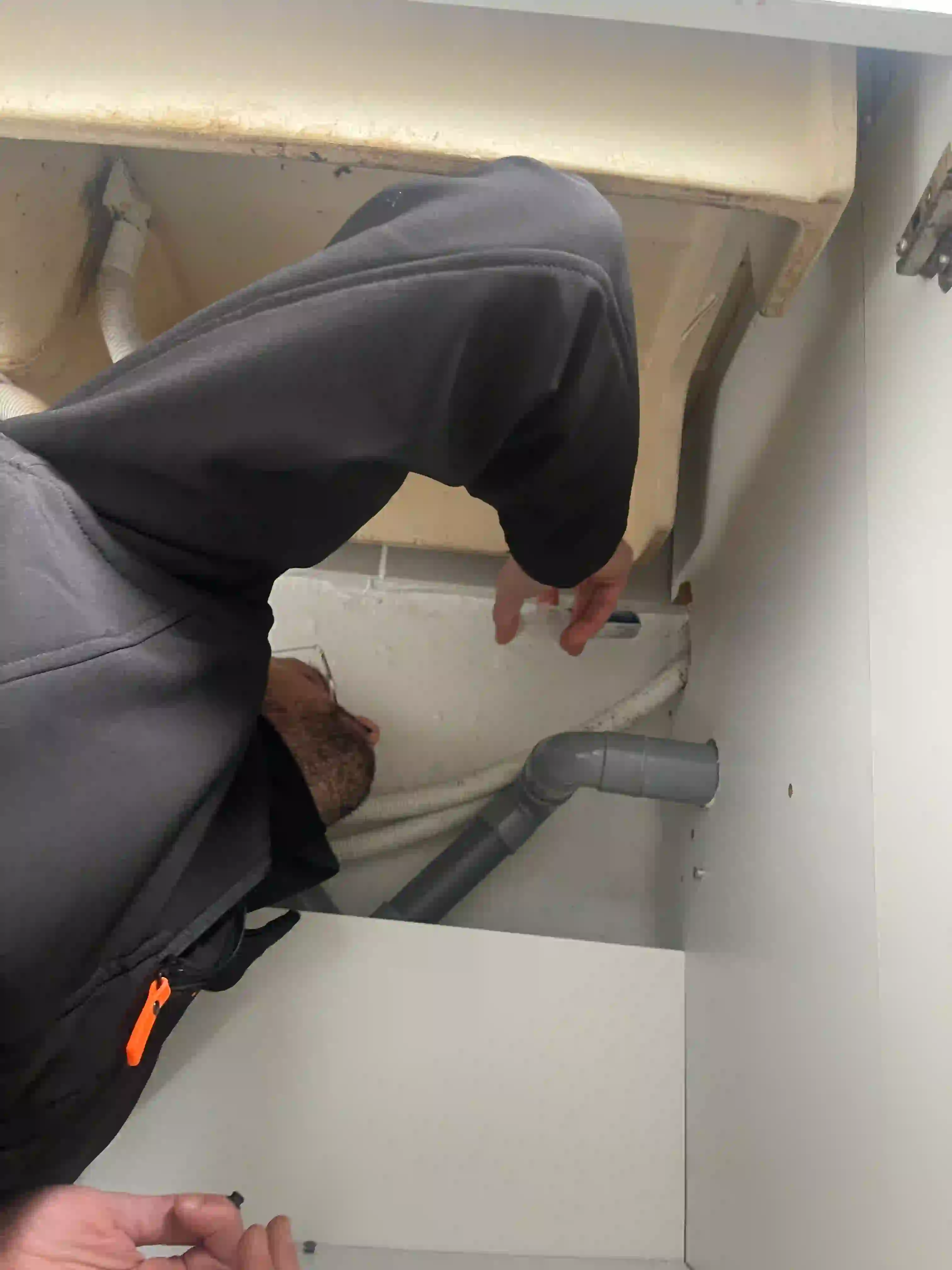 Application gel blattes sous évier